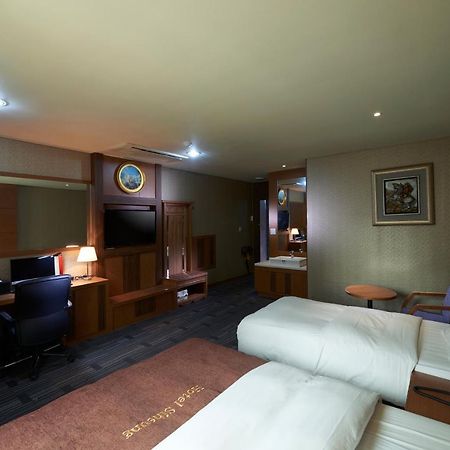 Benikea Premier Hotel Siheung Extérieur photo