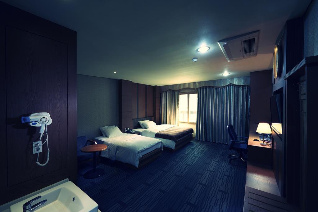 Benikea Premier Hotel Siheung Extérieur photo