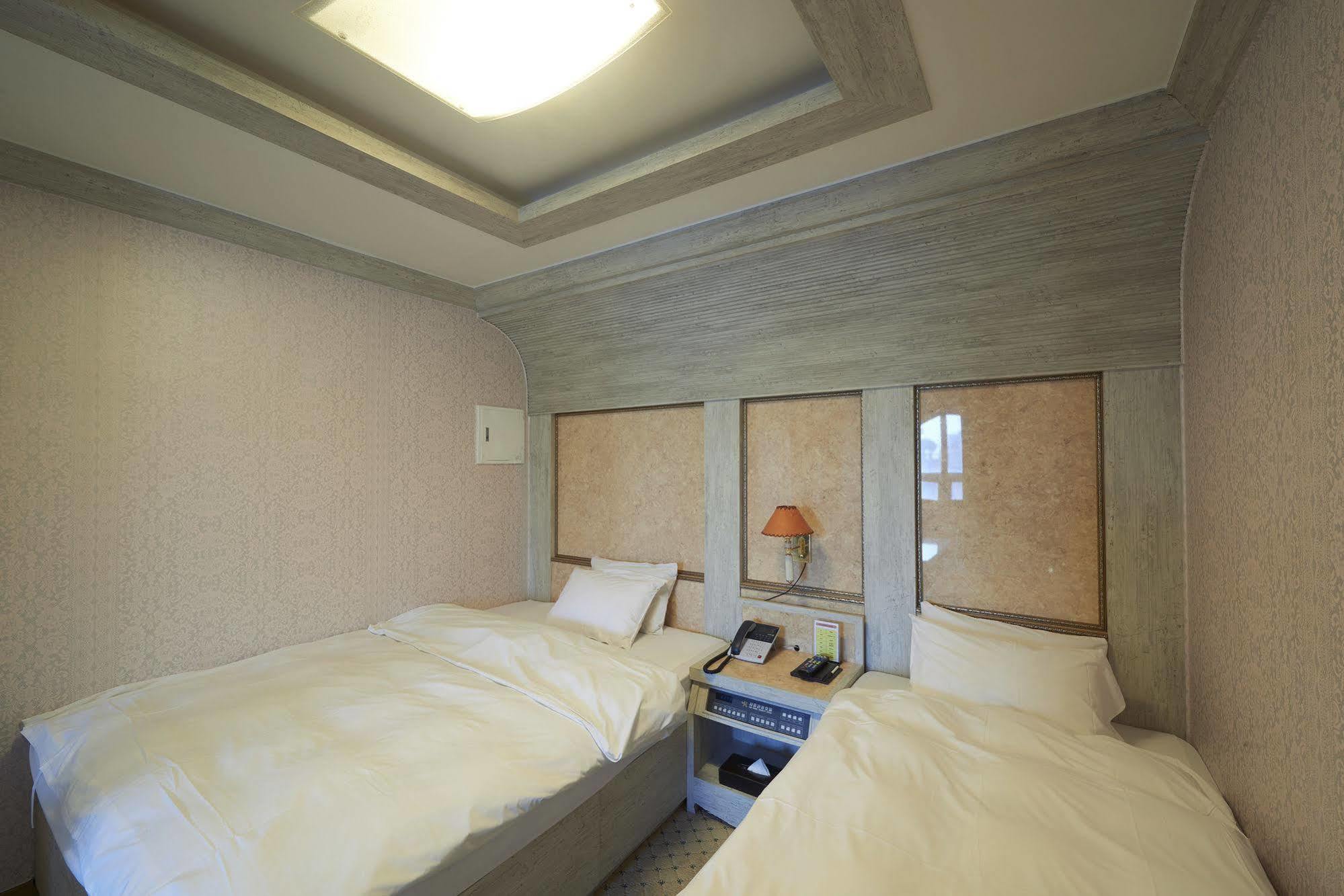 Benikea Premier Hotel Siheung Extérieur photo