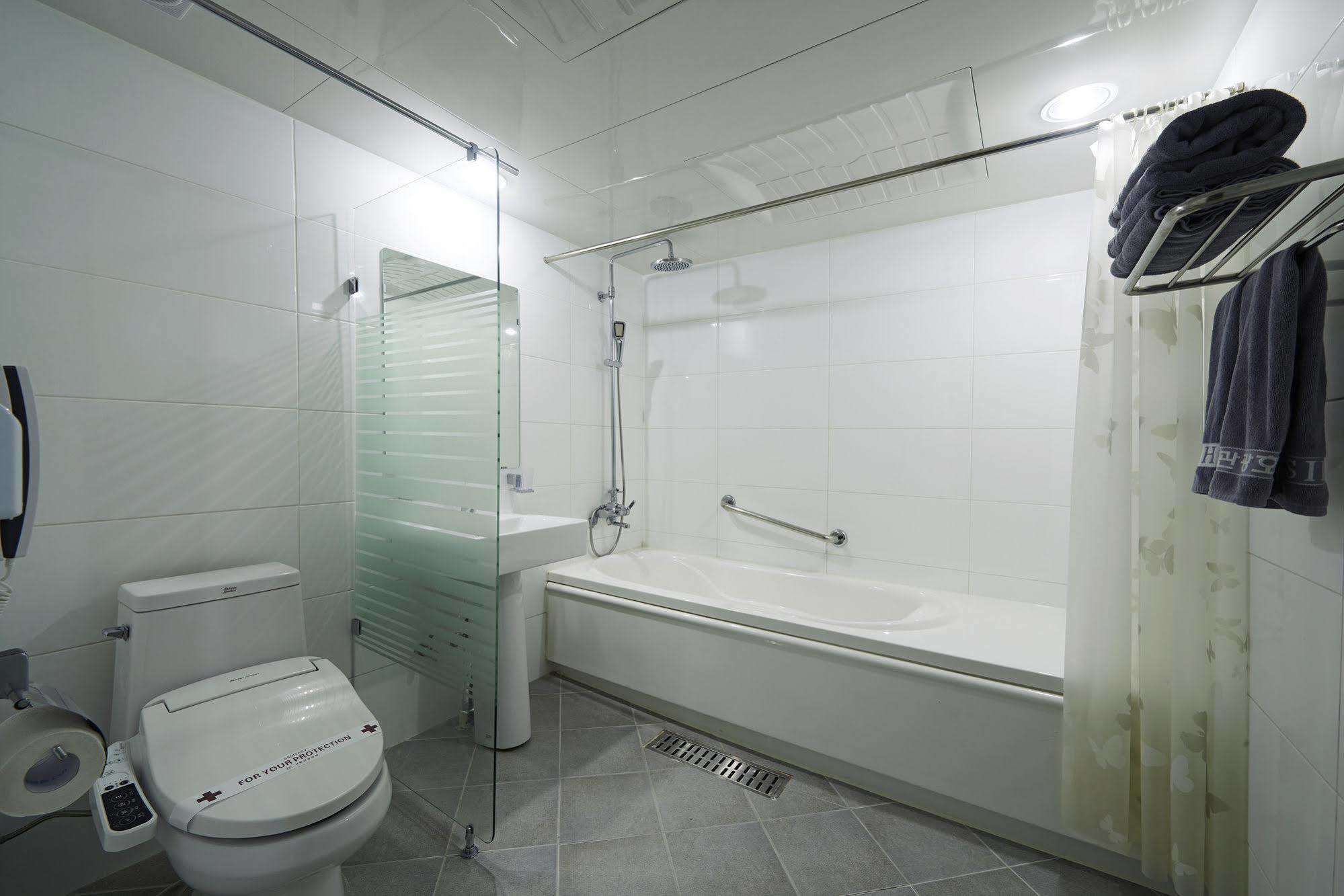 Benikea Premier Hotel Siheung Extérieur photo