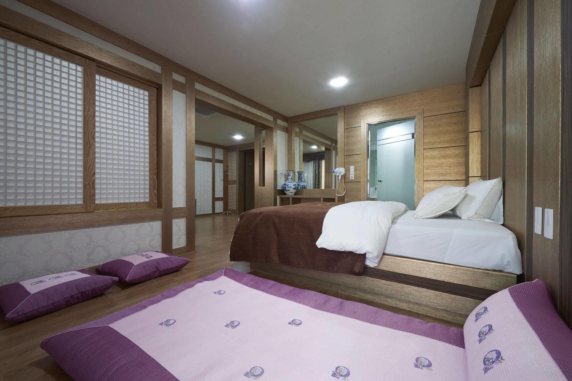 Benikea Premier Hotel Siheung Extérieur photo