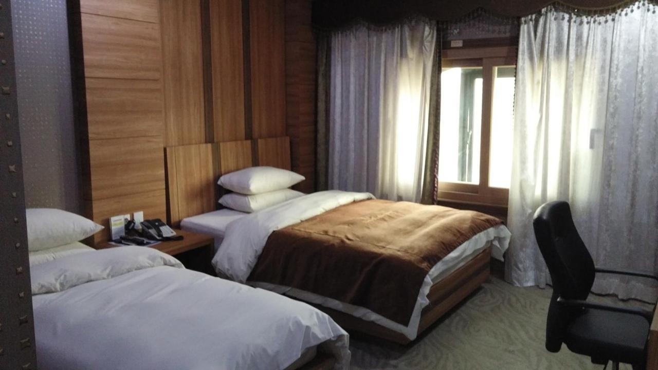 Benikea Premier Hotel Siheung Extérieur photo